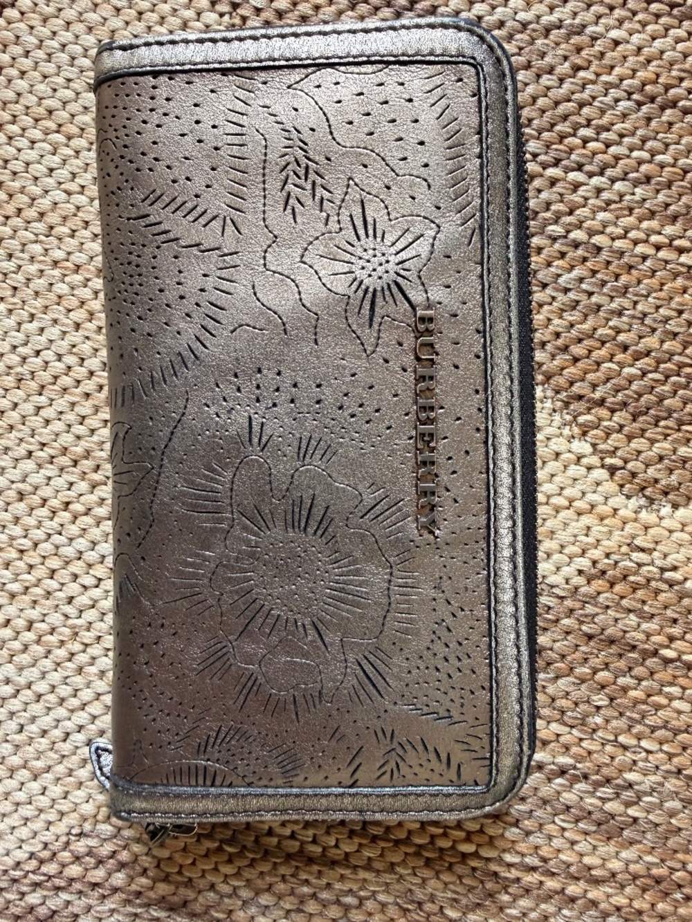 Burberry zip wallet